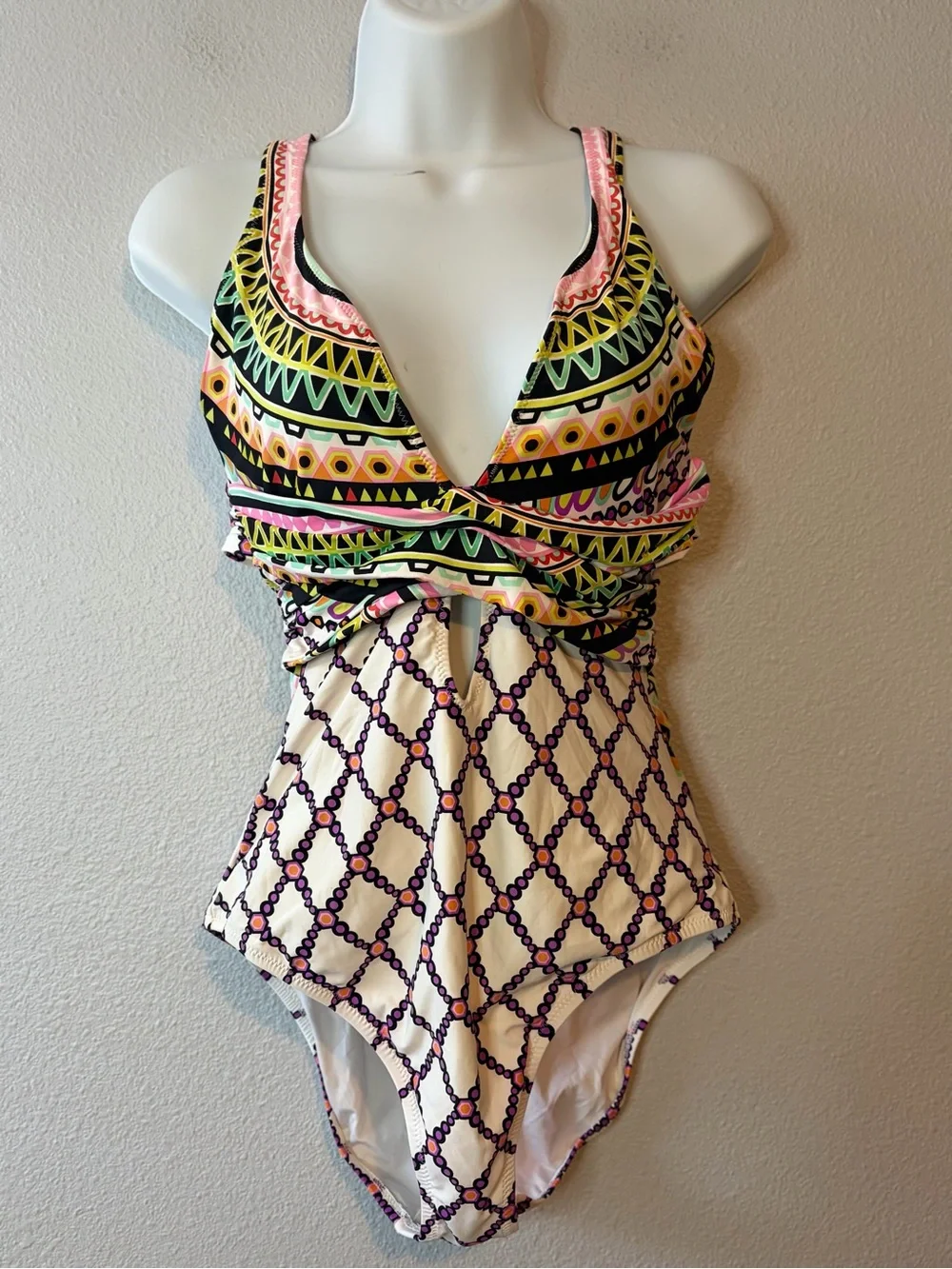 TRINA TURK KON TIKI ONE PIECE SWIMSUIT SIZE 10